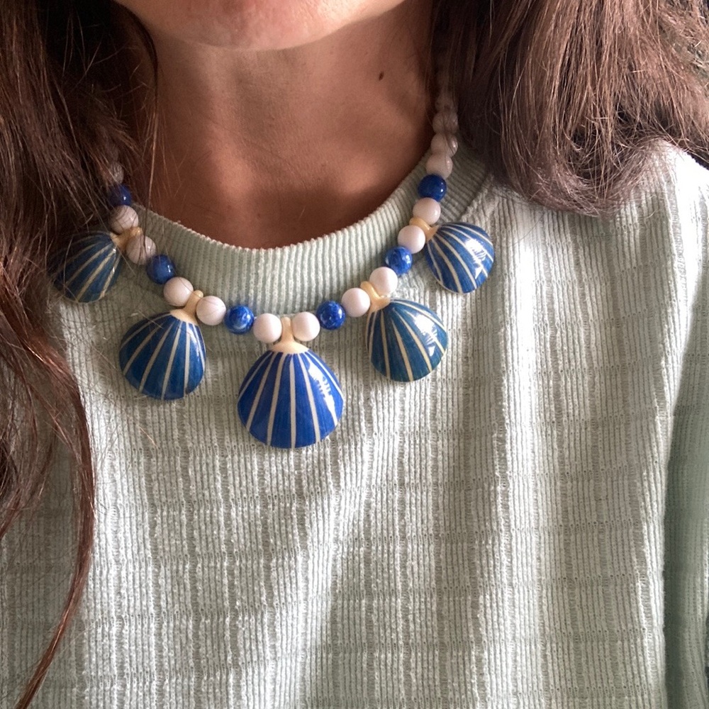 Shell Necklace Vintage 80s Blue White Chunky Plastic Choker Tropical Seashells